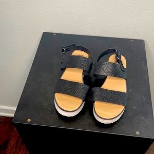 Kids sandals